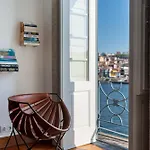 Premium River View Ii *